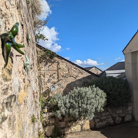 Appartement Des Hirondelles , Au Pied Du Chateau Chinon Extérieur photo